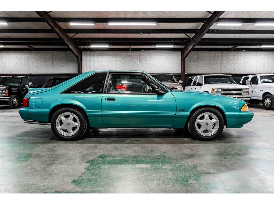 1993 Ford Mustang 3rd Gen - Image 6 of 24