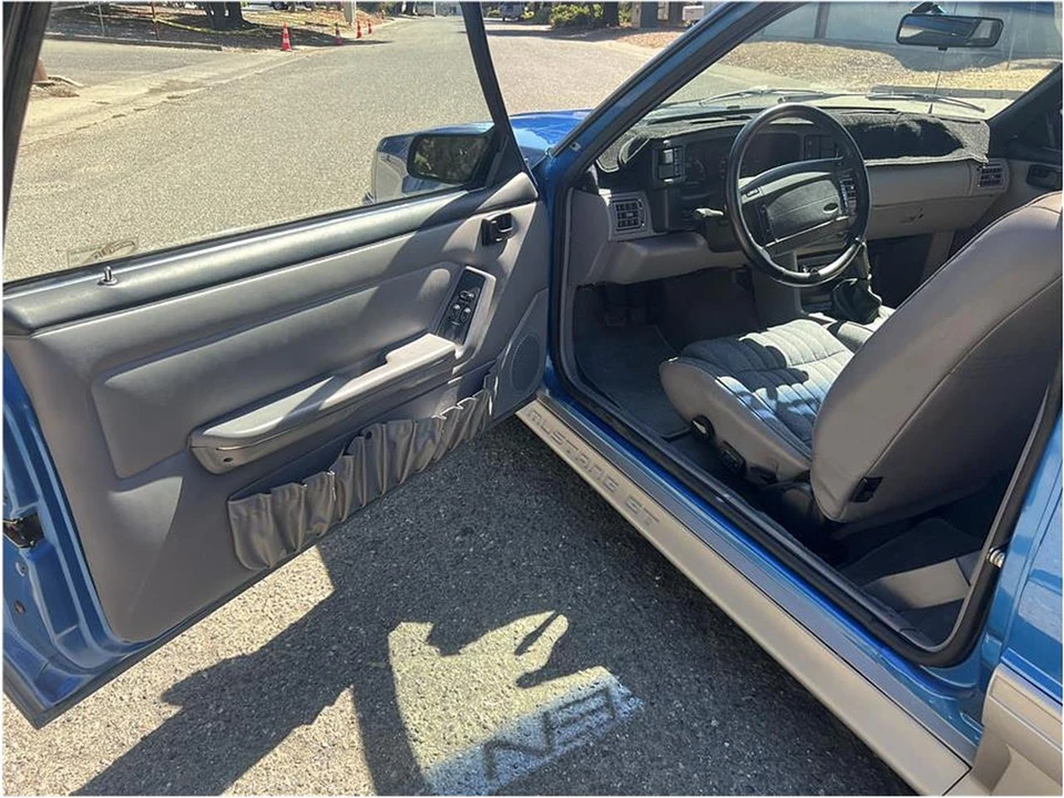 1993 Ford Mustang 3rd Gen - Image 16 of 31