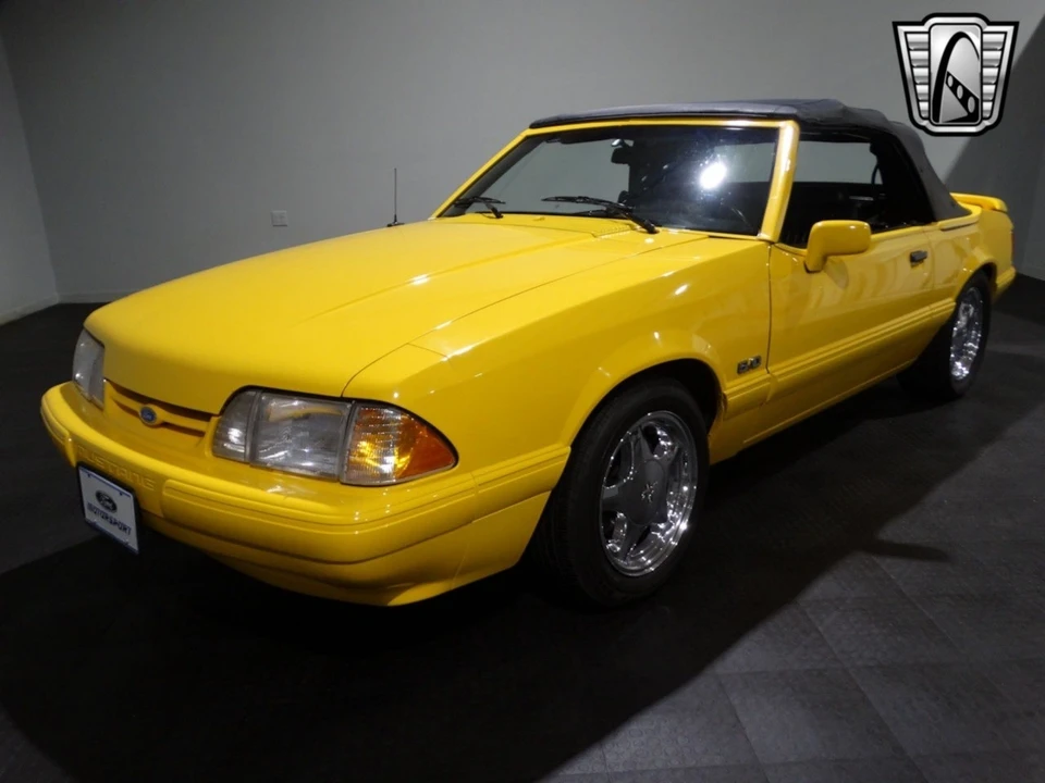 1993 Ford Mustang 3rd Gen - Image 4 of 12