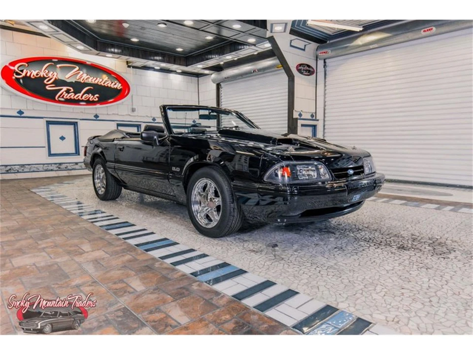 1993 Ford Mustang 3rd Gen - Image 17 of 31