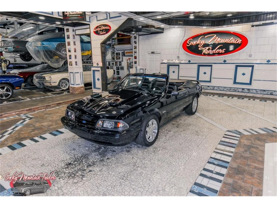 1993 Ford Mustang 3rd Gen - Image 2 of 31