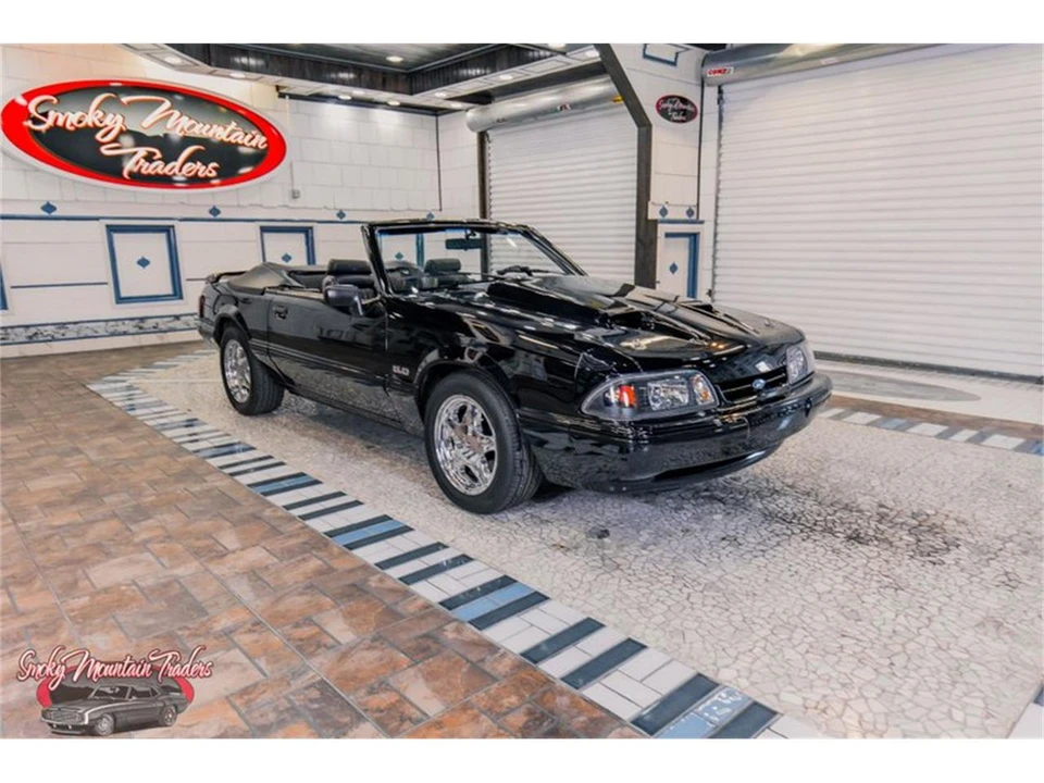 1993 Ford Mustang 3rd Gen - Image 16 of 31