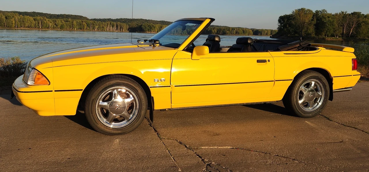 1993 Ford Mustang 3rd Gen - Image 10 of 21