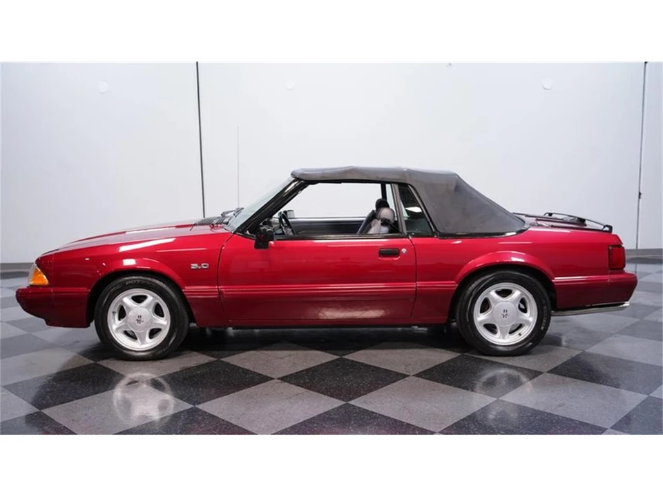 1993 Ford Mustang 3rd Gen - Image 2 of 31