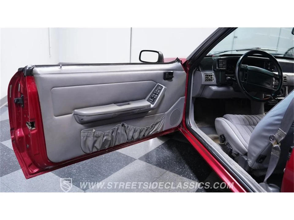 1993 Ford Mustang 3rd Gen - Image 29 of 31