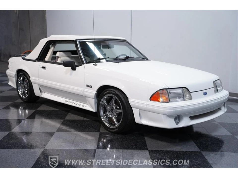 1993 Ford Mustang 3rd Gen - Image 13 of 31