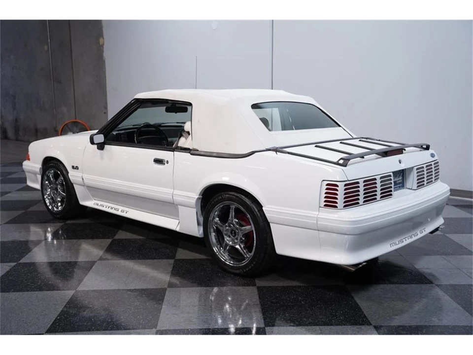 1993 Ford Mustang 3rd Gen - Image 7 of 31