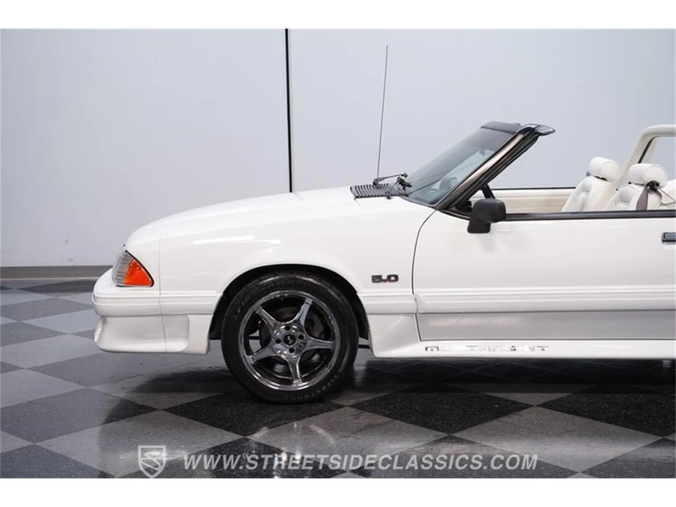 1993 Ford Mustang 3rd Gen - Image 19 of 31
