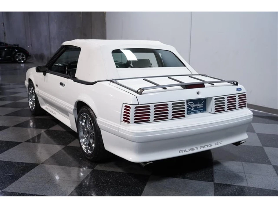 1993 Ford Mustang 3rd Gen - Image 8 of 31