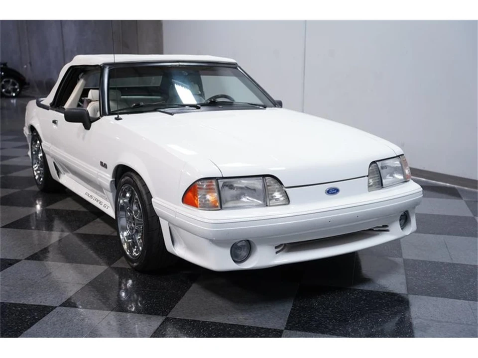 1993 Ford Mustang 3rd Gen - Image 14 of 31
