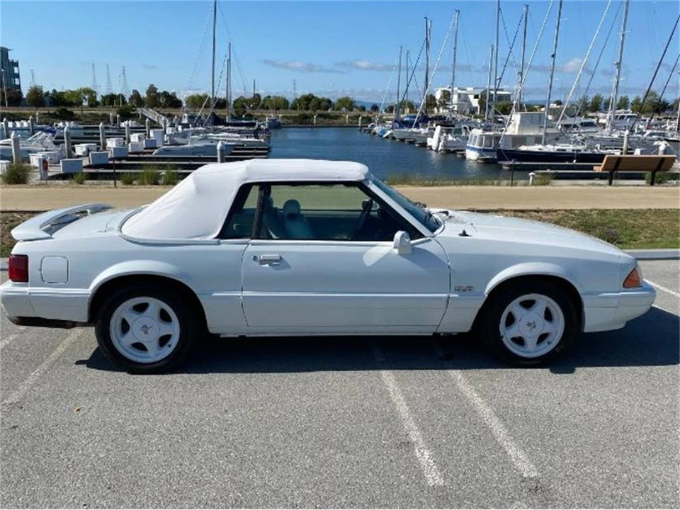 1993 Ford Mustang 3rd Gen - Image 5 of 13