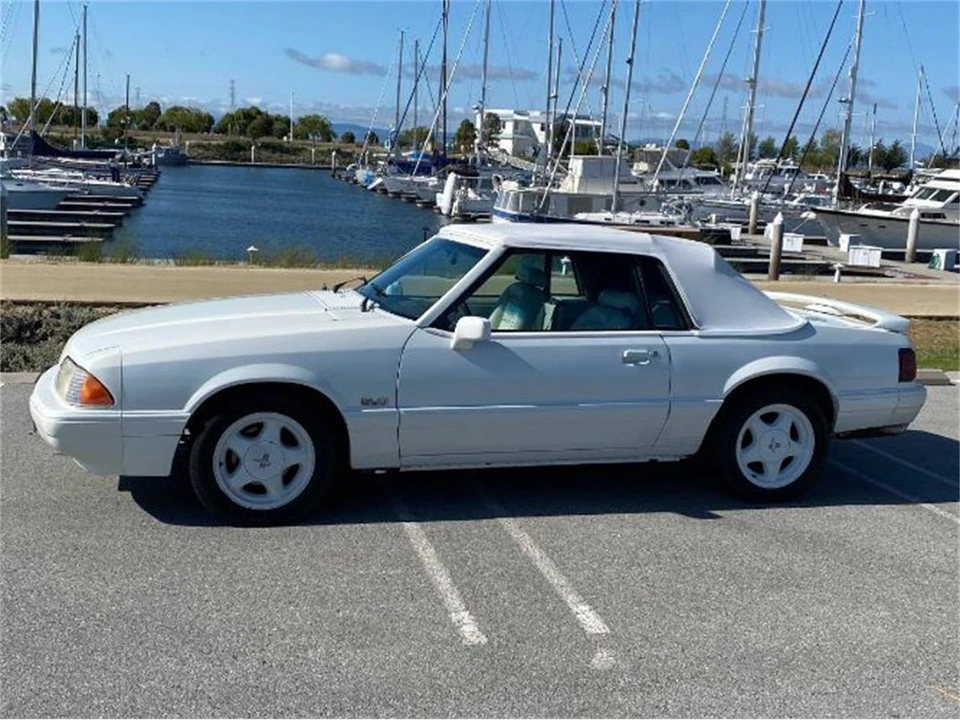 1993 Ford Mustang 3rd Gen - Image 9 of 13