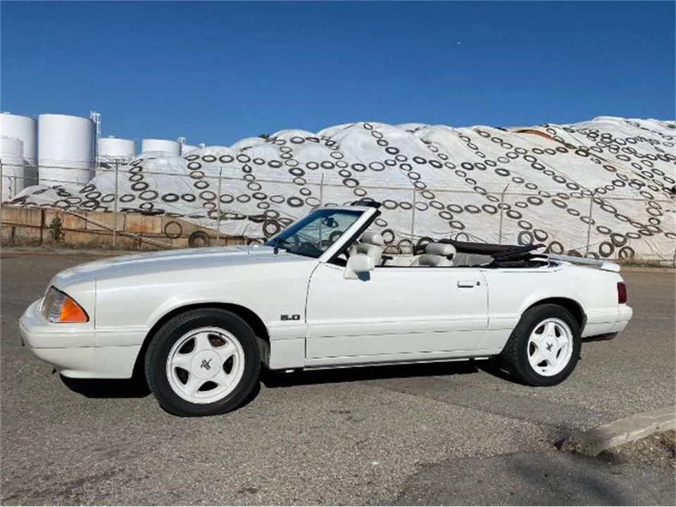 1993 Ford Mustang 3rd Gen - Image 11 of 13