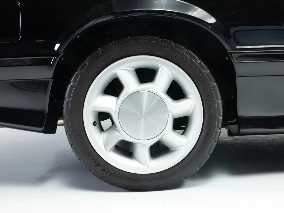 1993 Ford Mustang Cobra R 3rd Gen - Image 28 of 31