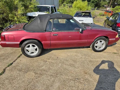 1993 Ford Mustang Convertible 2D