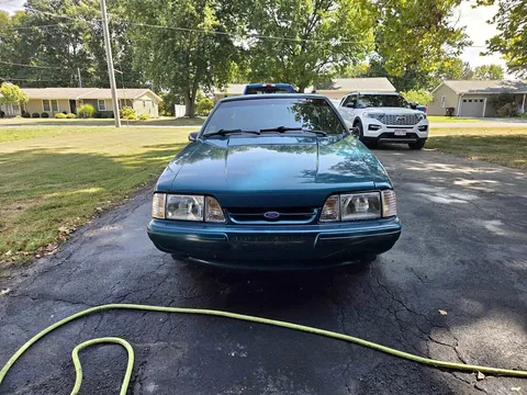 1993 Ford Mustang Coupe 2D