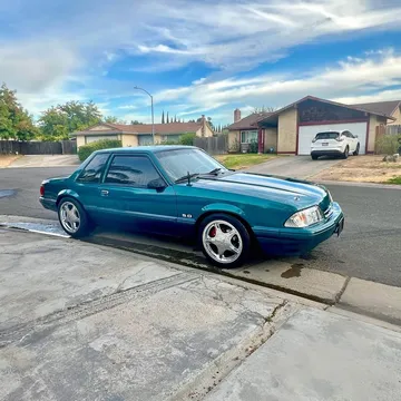 1993 Ford Mustang Coupe 2D