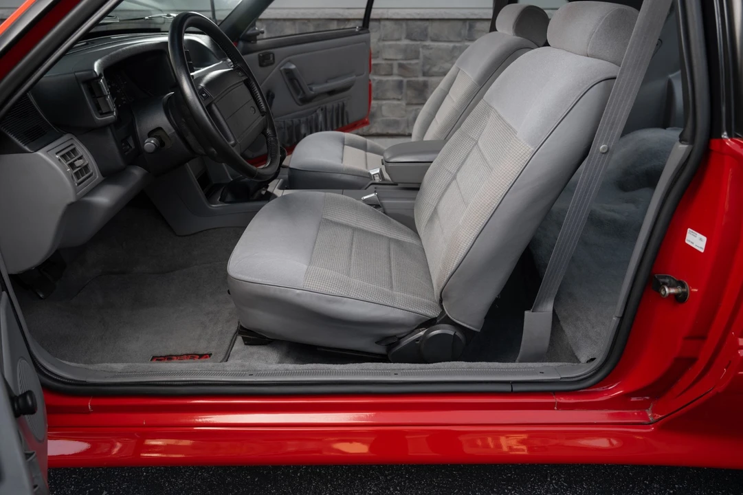 1993 Ford Mustang 3rd Gen - Image 28 of 31