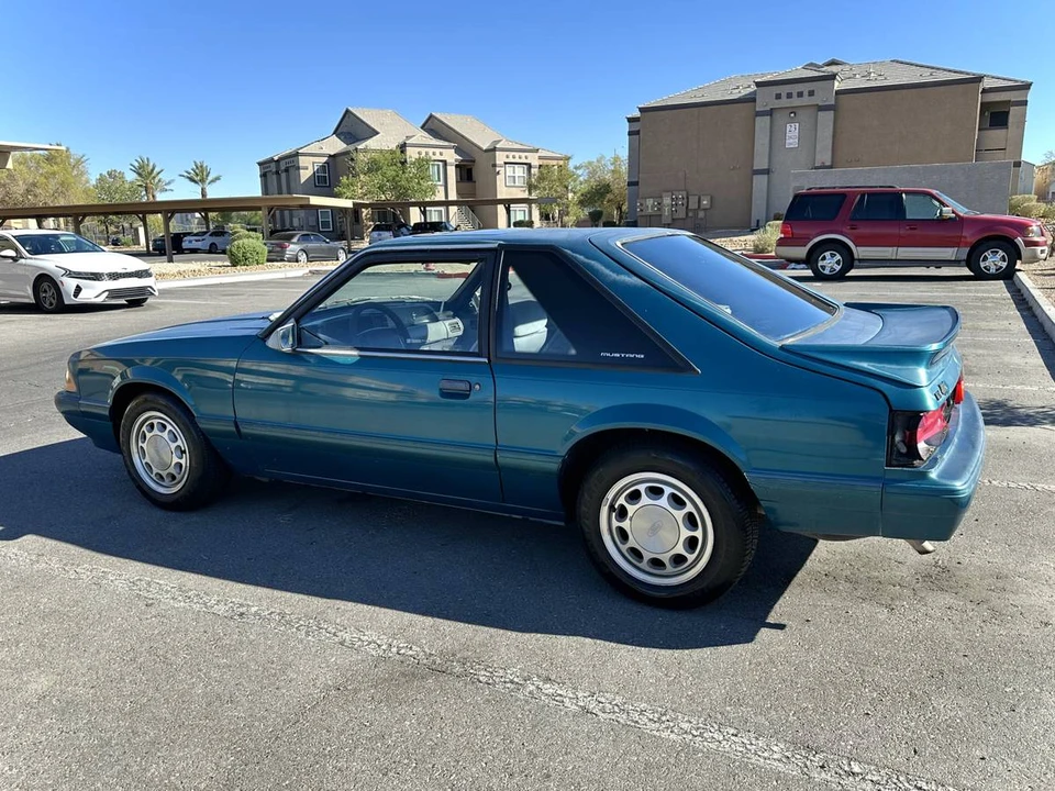 1993 Ford Mustang 3rd Gen - Image 4 of 10