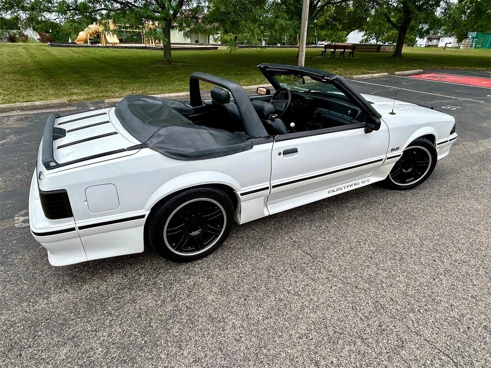 1993 Ford Mustang GT 3rd Gen - Image 11 of 31