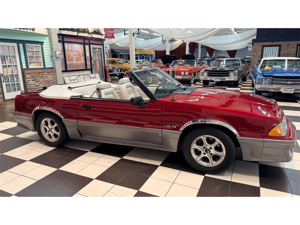 1993 Ford Mustang GT 3rd Gen - Image 7 of 31