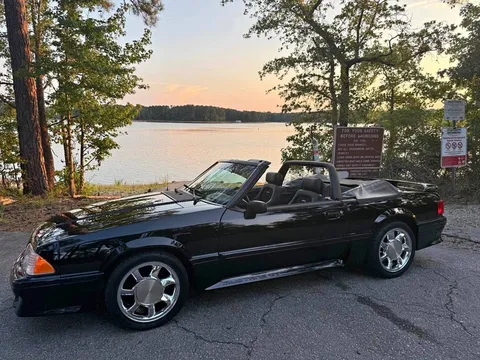 1993 Ford Mustang GT Convertible 2D