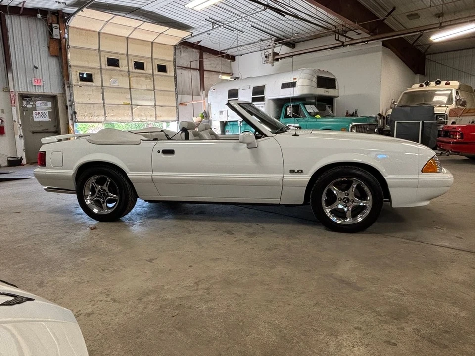 1993 Ford Mustang GT 3rd Gen - Image 7 of 31