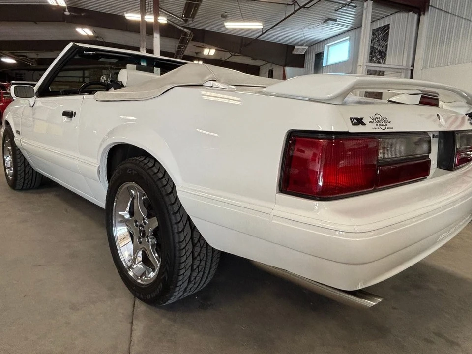 1993 Ford Mustang GT 3rd Gen - Image 11 of 31