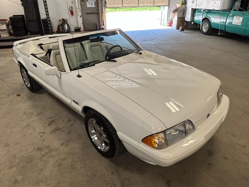 1993 Ford Mustang GT 3rd Gen - Image 23 of 31