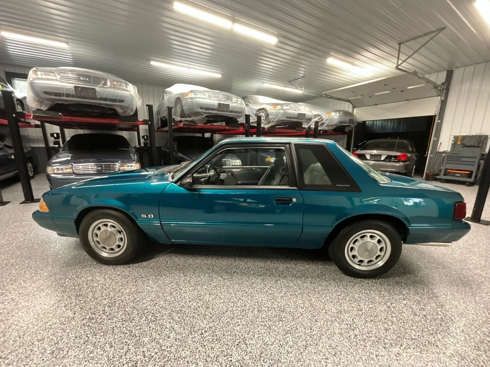 1993 Ford Mustang 3rd Gen - Image 2 of 26