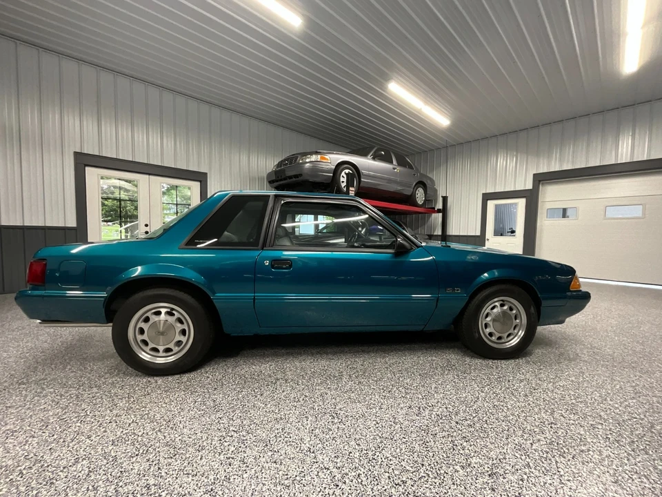 1993 Ford Mustang 3rd Gen - Image 6 of 26