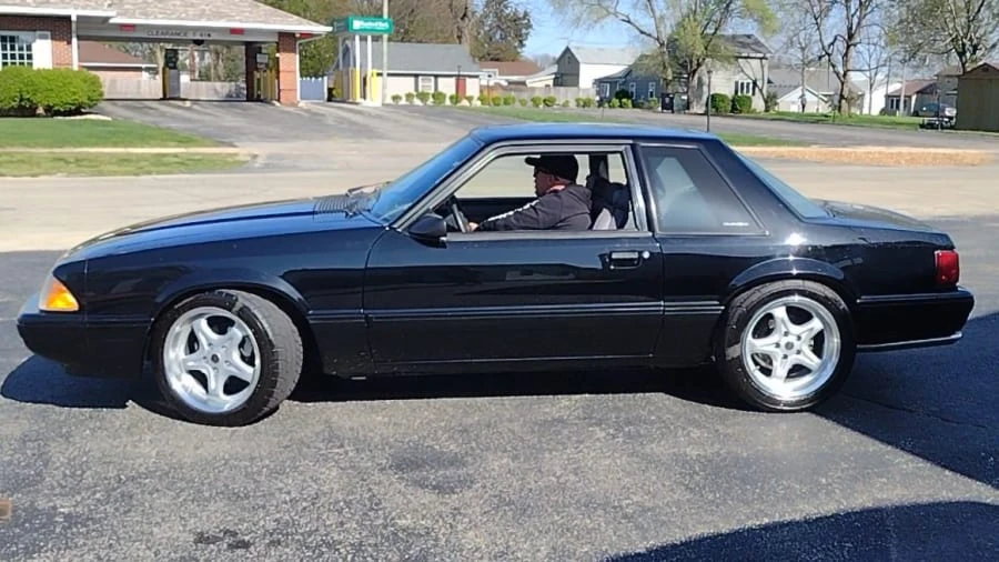 1993 Ford Mustang 3rd Gen - Image 2 of 13