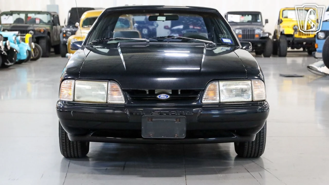 1993 Ford Mustang 3rd Gen - Image 5 of 12