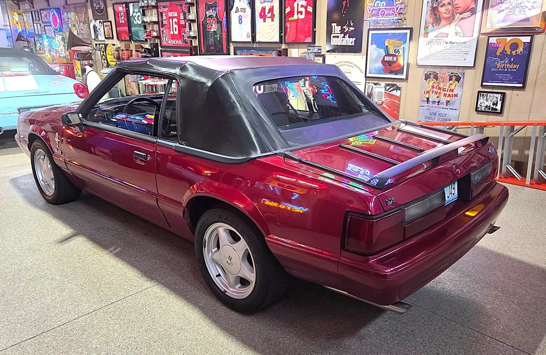 1993 Ford Mustang 3rd Gen - Image 4 of 31