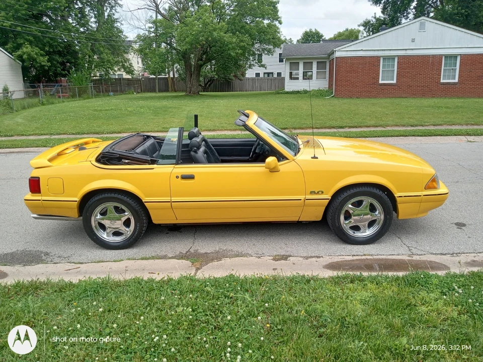 1993 Ford Mustang 3rd Gen - Image 2 of 10