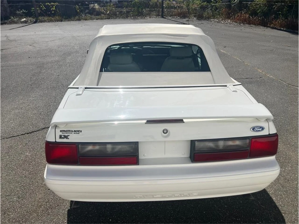 1993 Ford Mustang 3rd Gen - Image 8 of 31