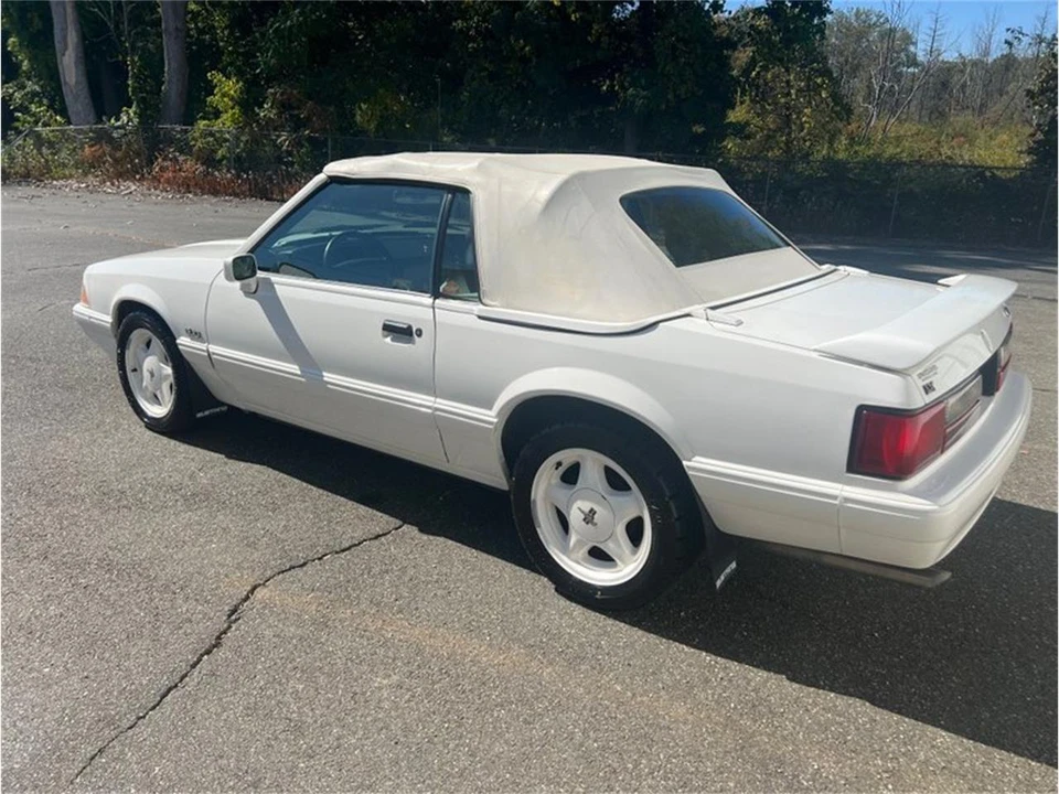 1993 Ford Mustang 3rd Gen - Image 6 of 31