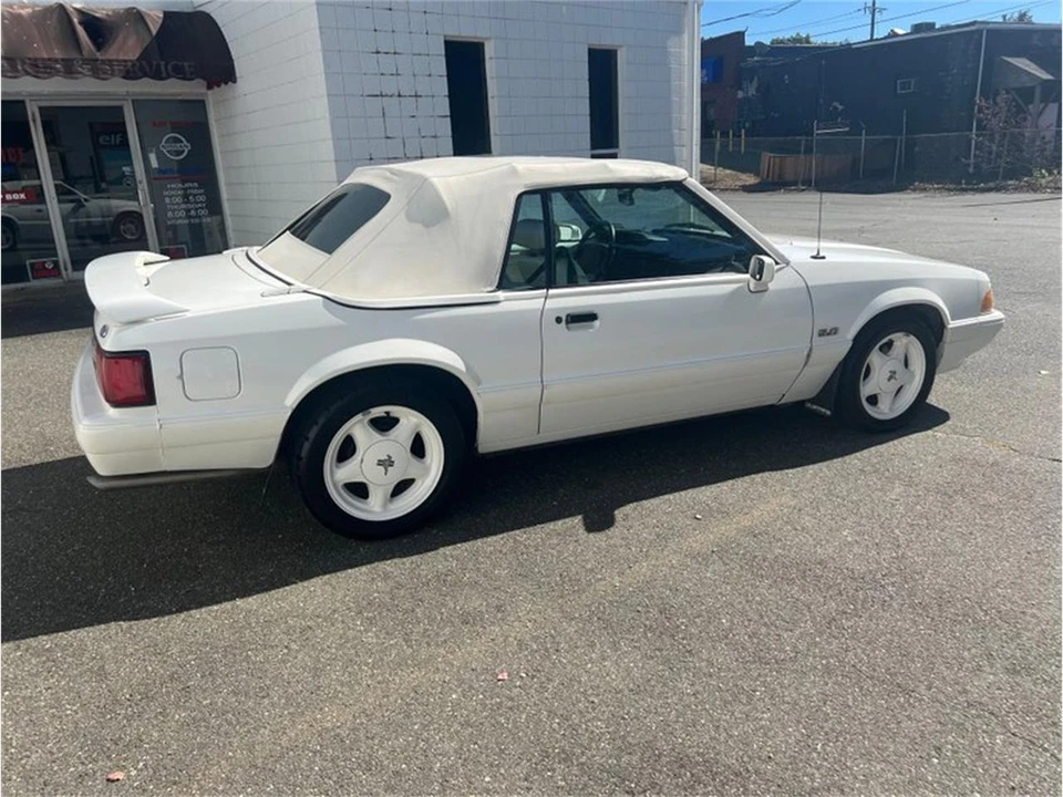 1993 Ford Mustang 3rd Gen - Image 10 of 31