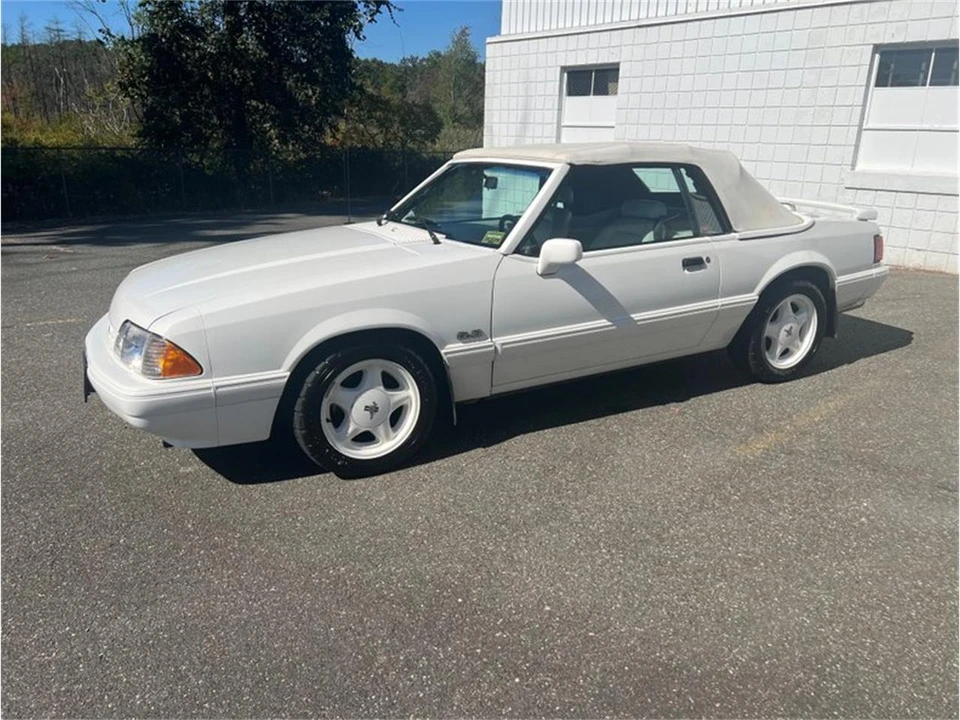 1993 Ford Mustang 3rd Gen - Image 3 of 31