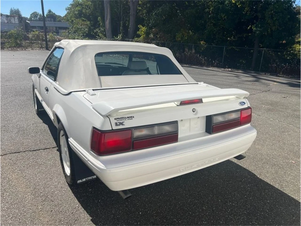 1993 Ford Mustang 3rd Gen - Image 7 of 31