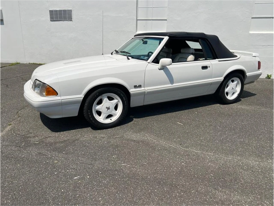1993 Ford Mustang 3rd Gen - Image 11 of 31