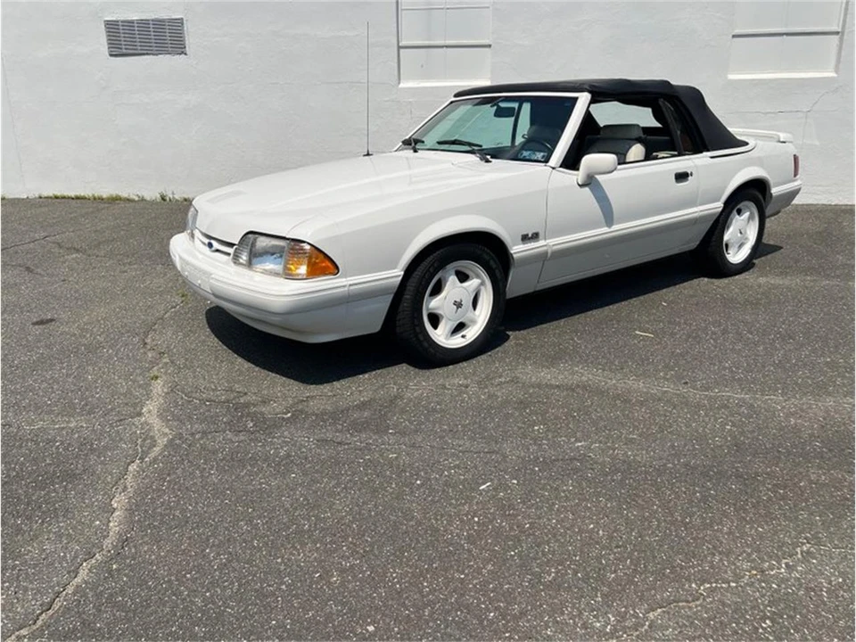 1993 Ford Mustang 3rd Gen - Image 10 of 31