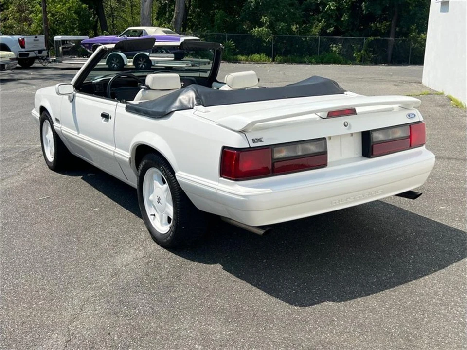 1993 Ford Mustang 3rd Gen - Image 4 of 31