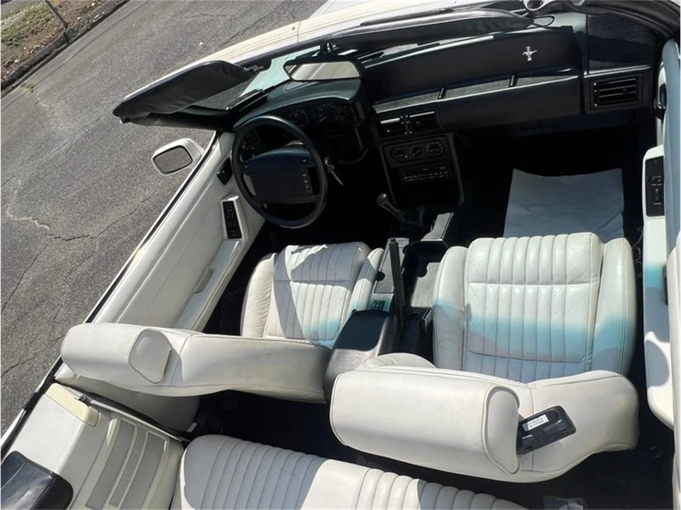 1993 Ford Mustang 3rd Gen - Image 26 of 31