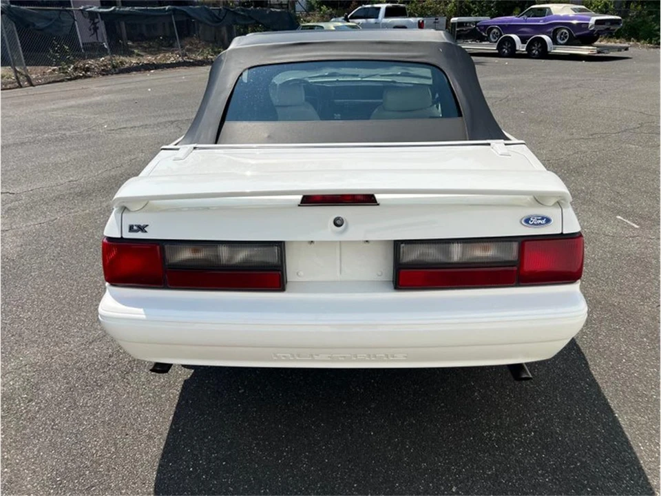1993 Ford Mustang 3rd Gen - Image 20 of 31