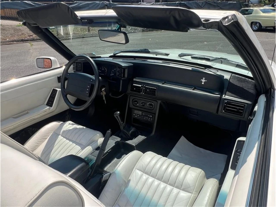 1993 Ford Mustang 3rd Gen - Image 27 of 31