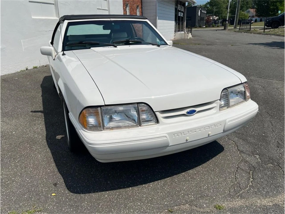 1993 Ford Mustang 3rd Gen - Image 13 of 31