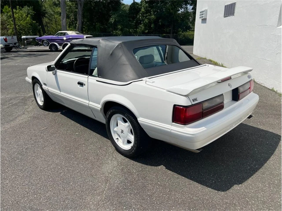 1993 Ford Mustang 3rd Gen - Image 21 of 31
