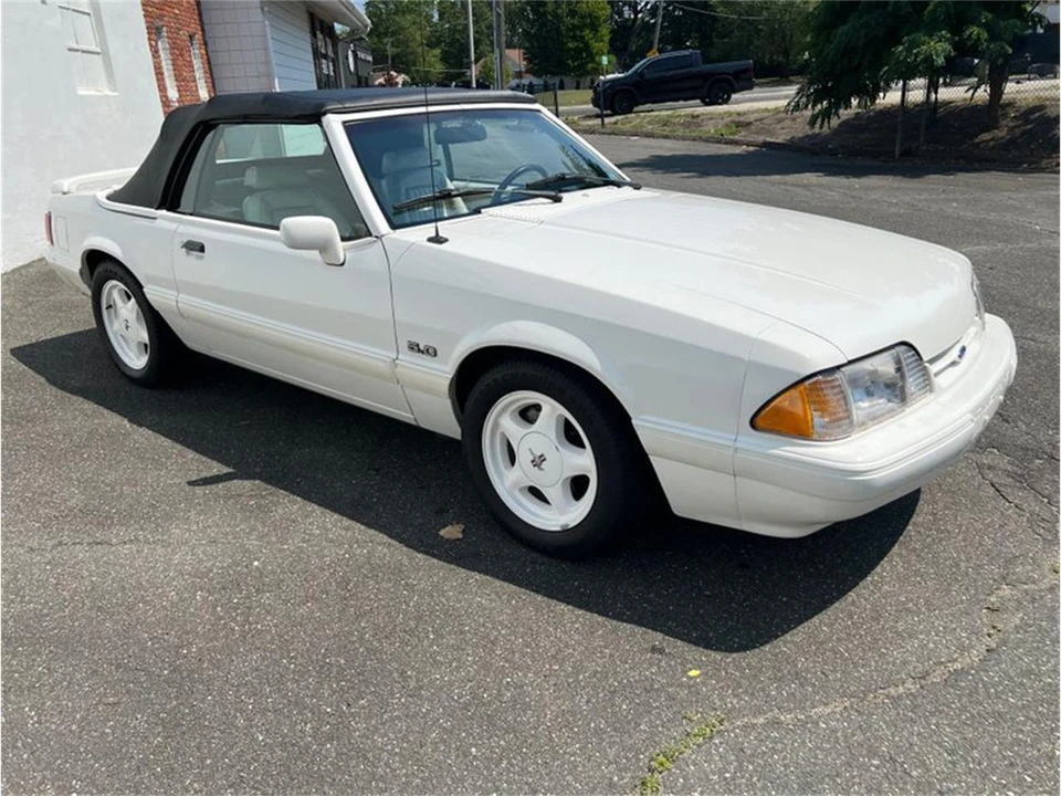 1993 Ford Mustang 3rd Gen - Image 15 of 31