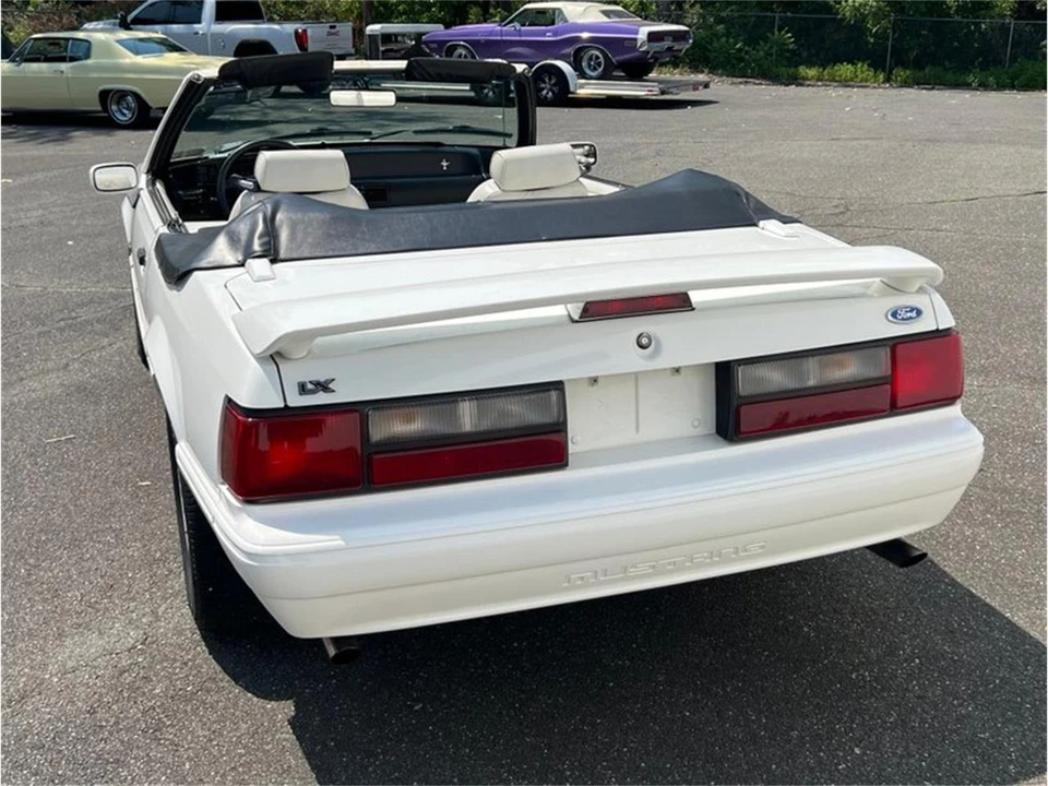 1993 Ford Mustang 3rd Gen - Image 5 of 31